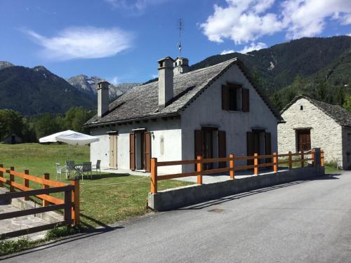 Baita Emilia — hotel in Craveggia