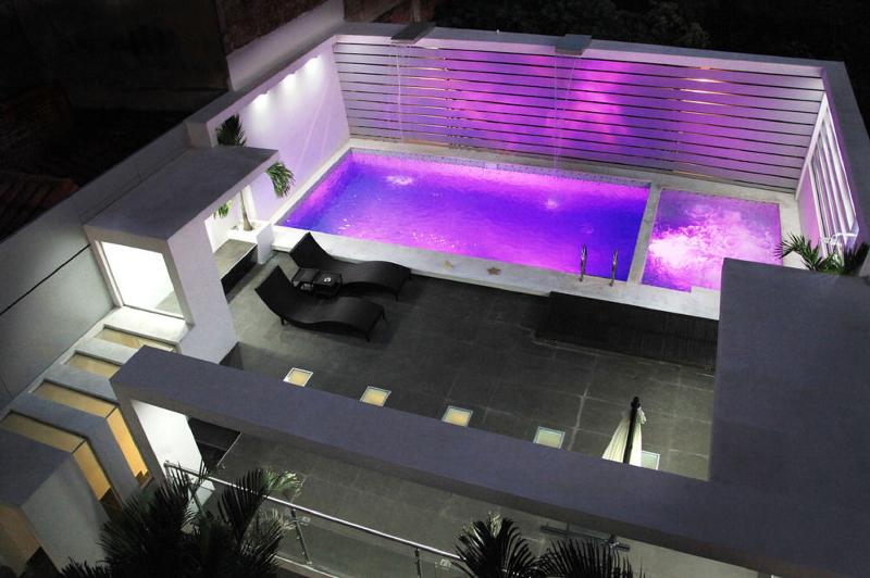 Prince Hotel — hotel near El Trompillo Airport