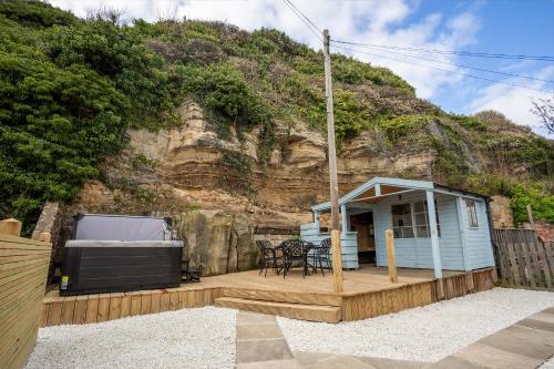 Whitby Boutique Mast Cottage