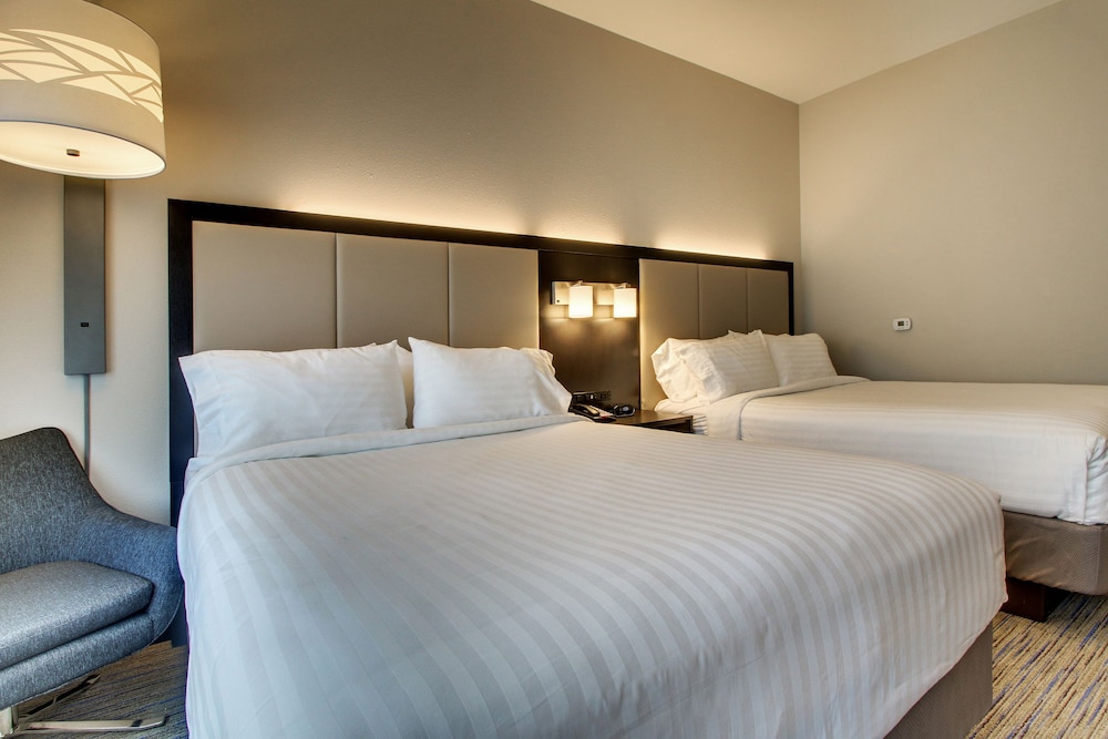 Holiday Inn Express & Suites Summerville by IHG - photo 6