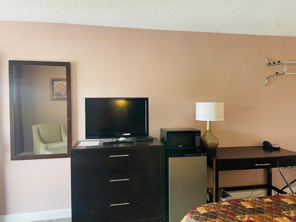 Finns Motel - photo 12
