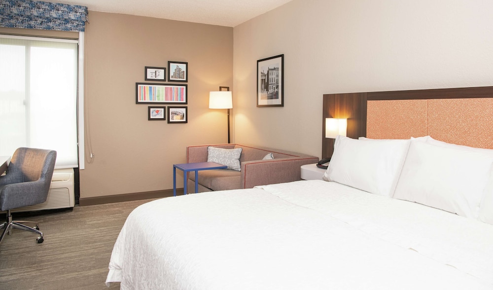 Hampton Inn Erie South - photo 7
