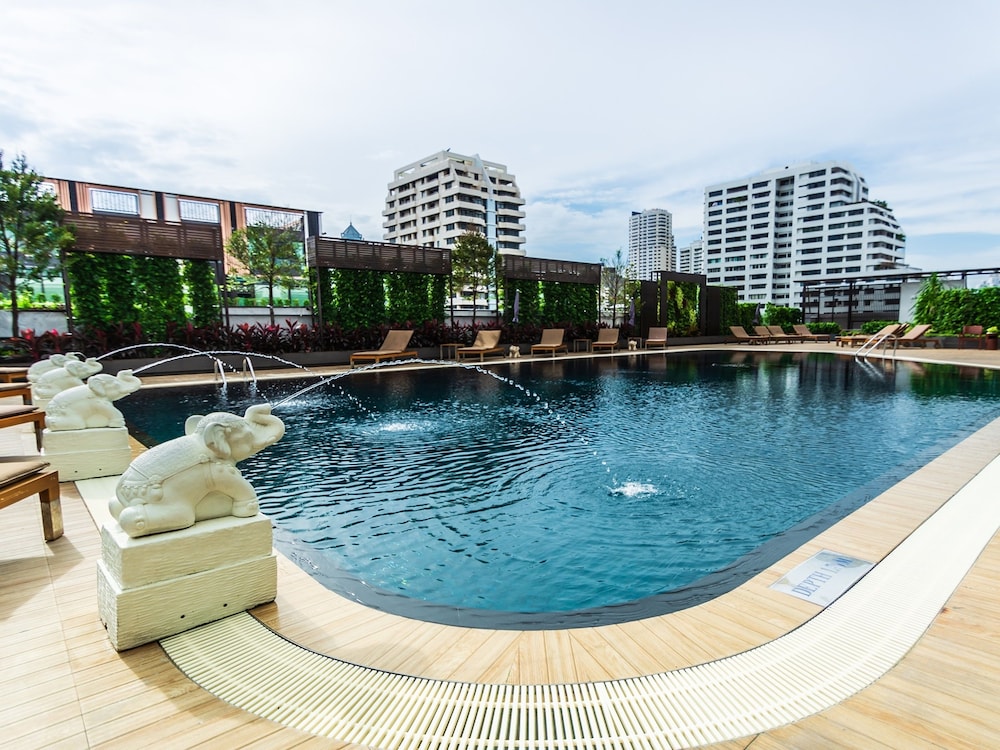 Centre Point Sukhumvit 10