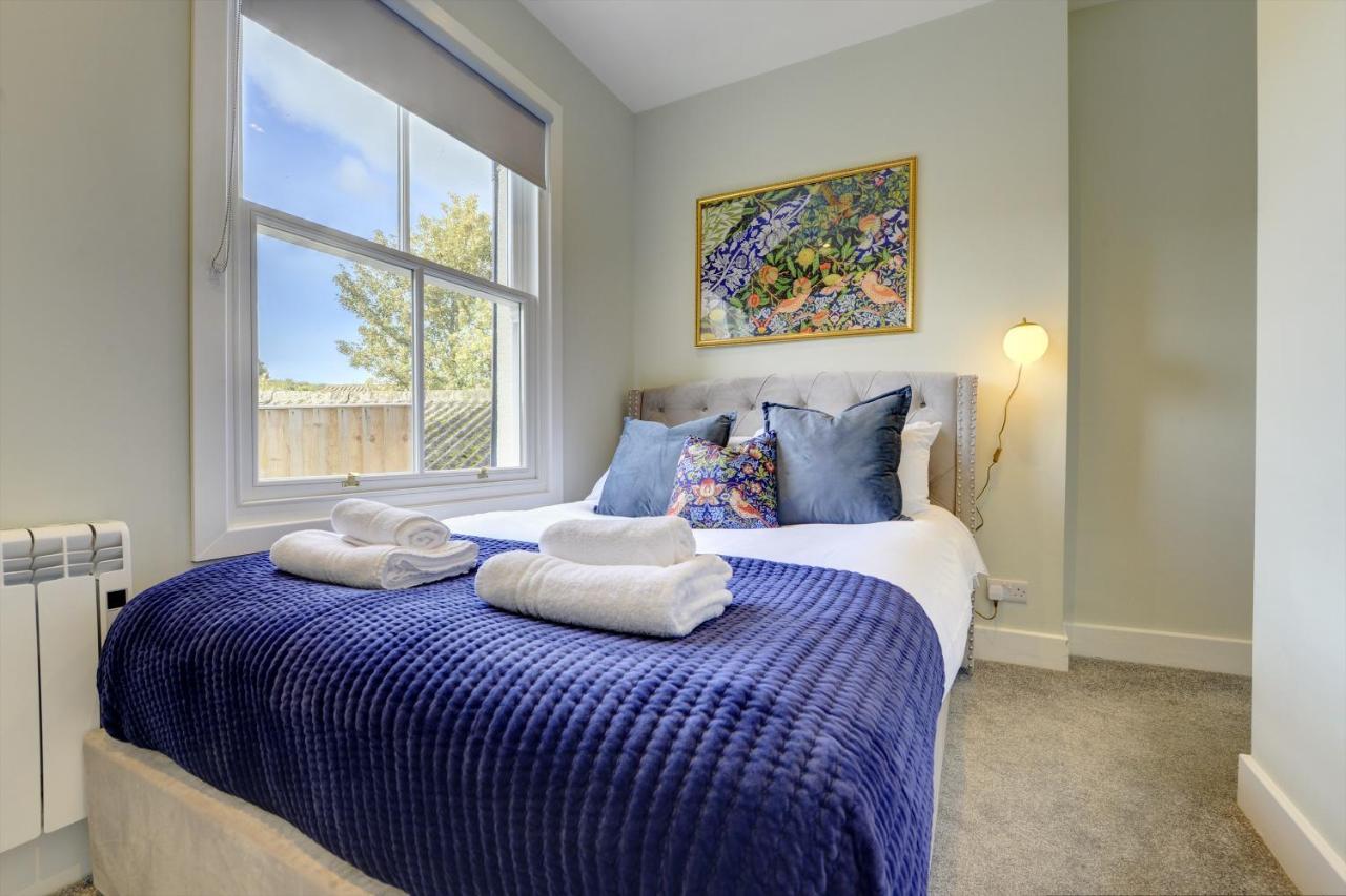 The Nook A modern 2 bedroom loft with parking