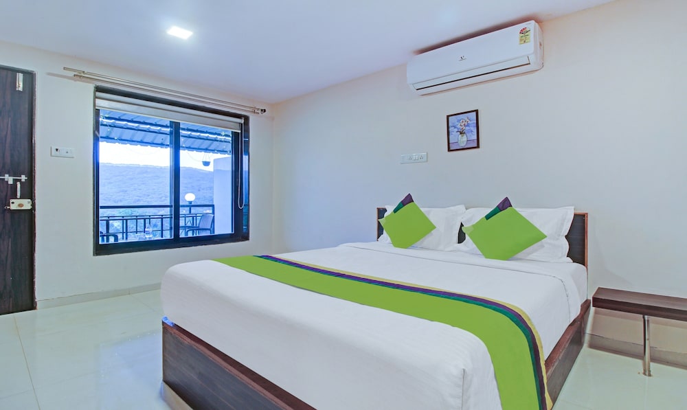 Berry Hill Resort in Mahabaleshwar, India