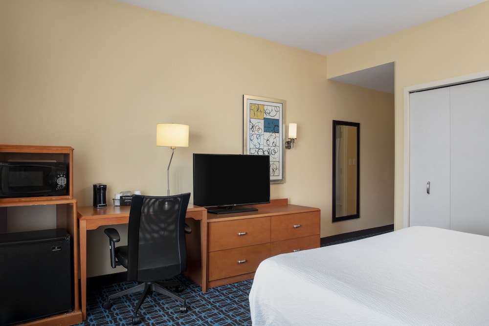 Fairfield Inn & Suites by Marriott Augusta - photo 10