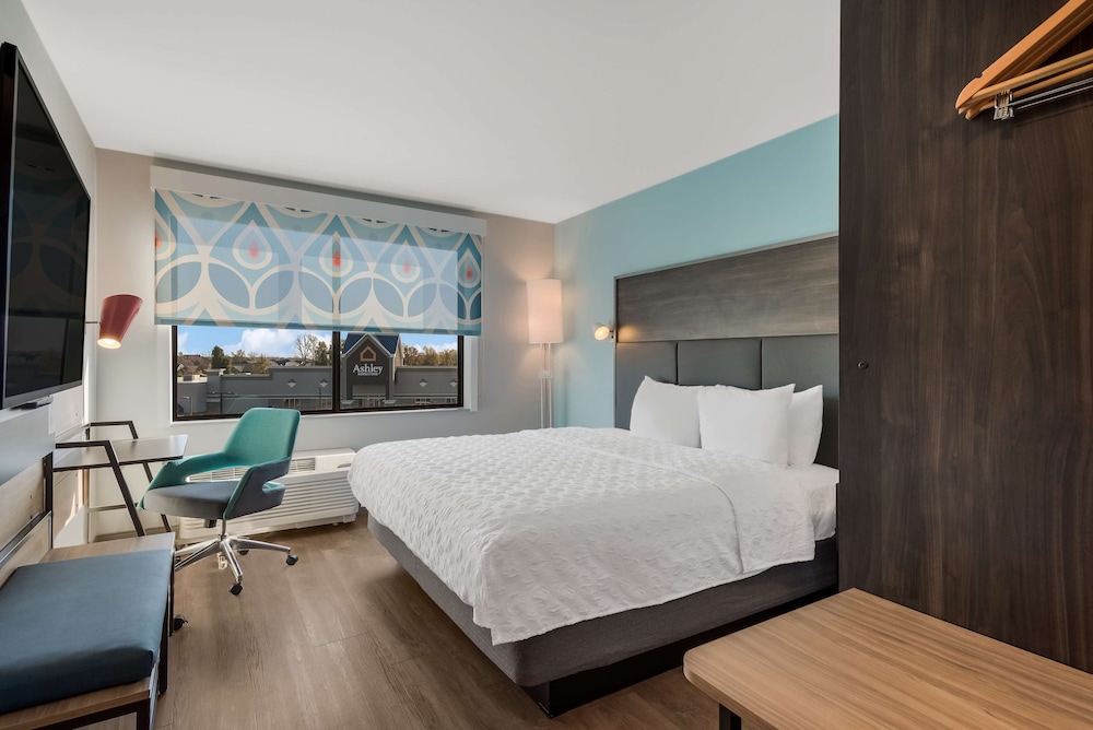 Tru by Hilton Greensboro - featured photo