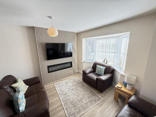 Admirals Cottage Part of the The Bay Filey Holiday Village with pool gym and direct beach access pub restaurant tennis and meadows walks