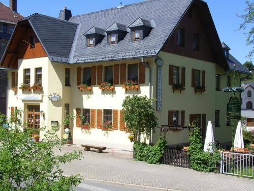 Gasthof zum Döhlerwald - carbon neutral hotel in Klingenthal
