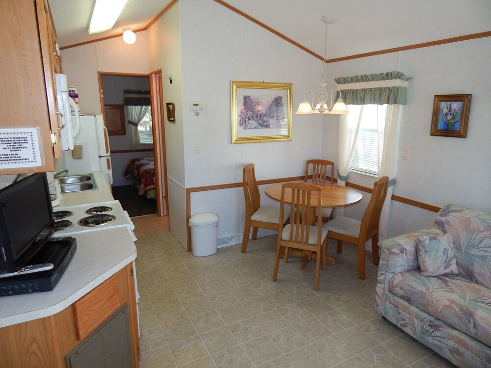 Road Runner Travel Resort Caravan Park - featured photo