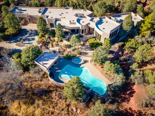 Rolling Sedona Paradise 4 Bdrm 4.5 BA Pool — 4-Star Luxury Hotel in Sedona, United States