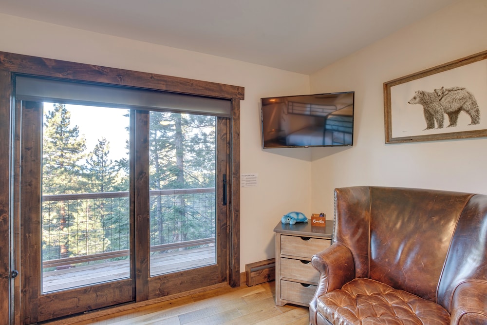 Stateline Mountain Cabin: 3 Mi to Heavenly Resort - photo 11
