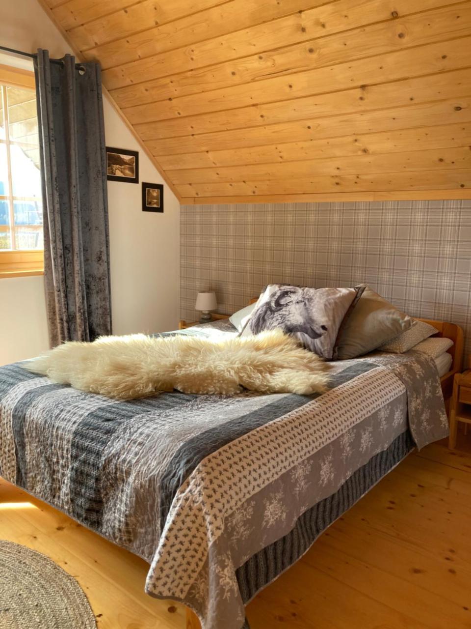 Ciche Pole - carbon neutral hotel in Maniowy