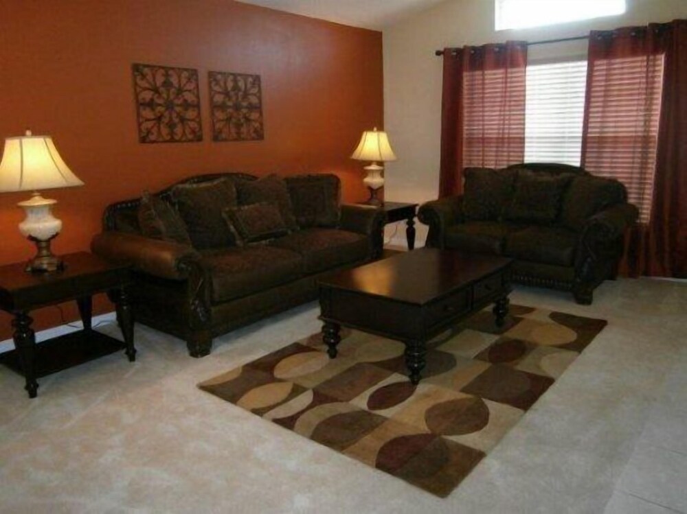 4 bedrooms pool home gated resort of Solana in Davenport, United States