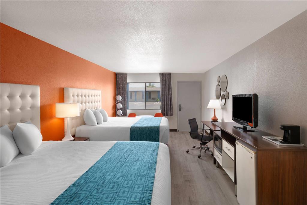 Howard Johnson by Wyndham Modesto Ceres - photo 10