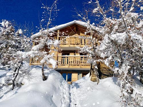 Paradis Perdu SKI IN & QUIET chalet 14 personnes — 4-Star Luxury Hotel in Vex, Switzerland