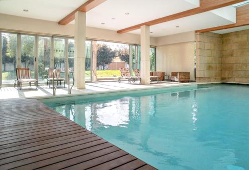 Spacious villa in Santo Tirso with private pool 850 m and jacuzzi — 4-Star Luxury Hotel in Santo Tirso, Portugal