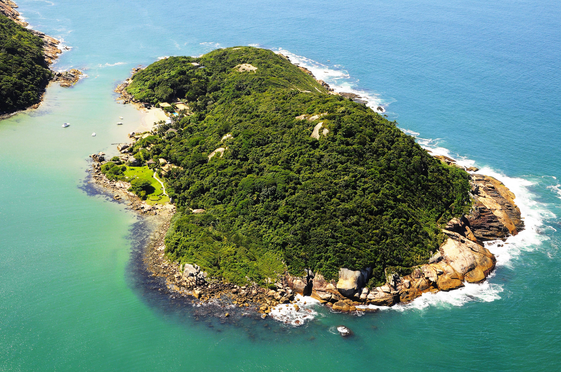 Pousada Ilha do Papagaio in Palhoca, Brasil