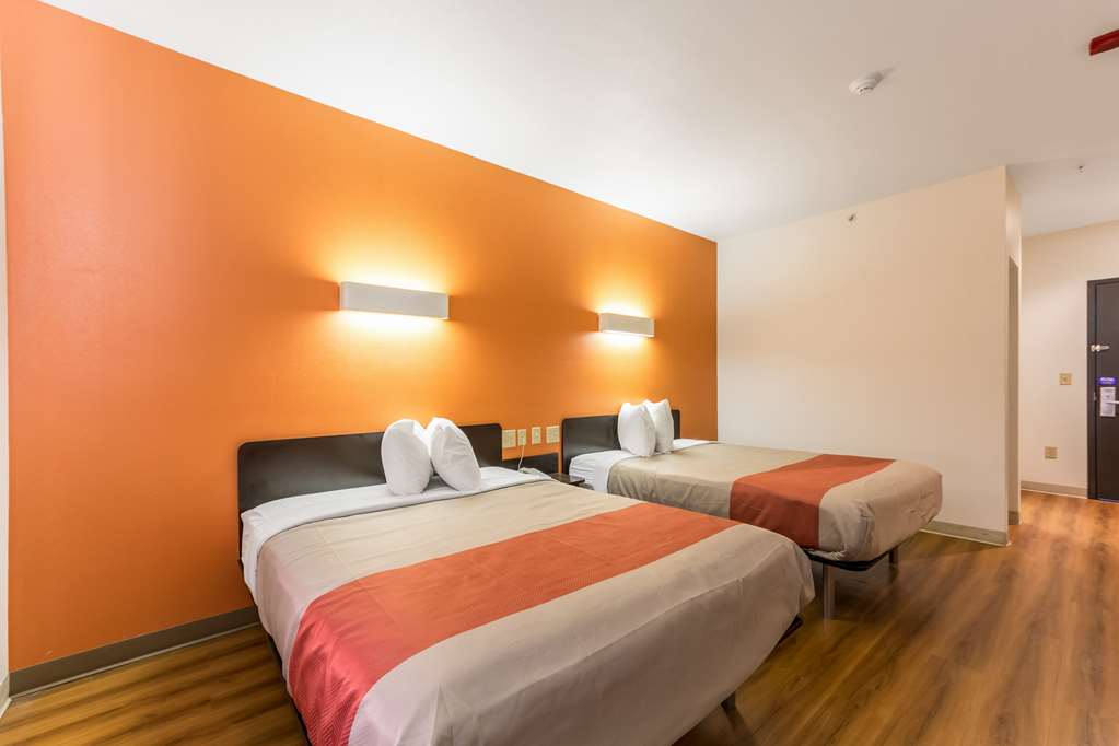Motel 6 Jourdanton TX - photo 14