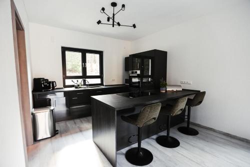 Neu Inner Light Mit Privater Sauna Und Schnellen Internet Luxurioses Ferienhaus Im Harz — hotel in Altenau
