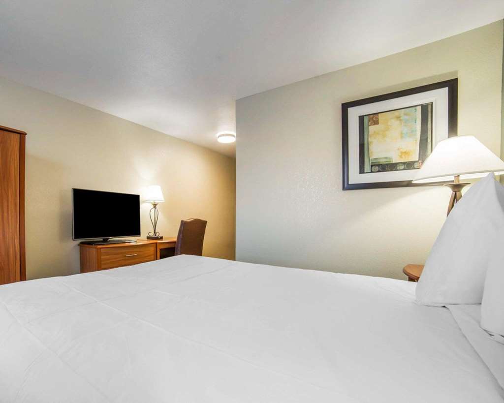 Quality Inn Gillette - photo 17