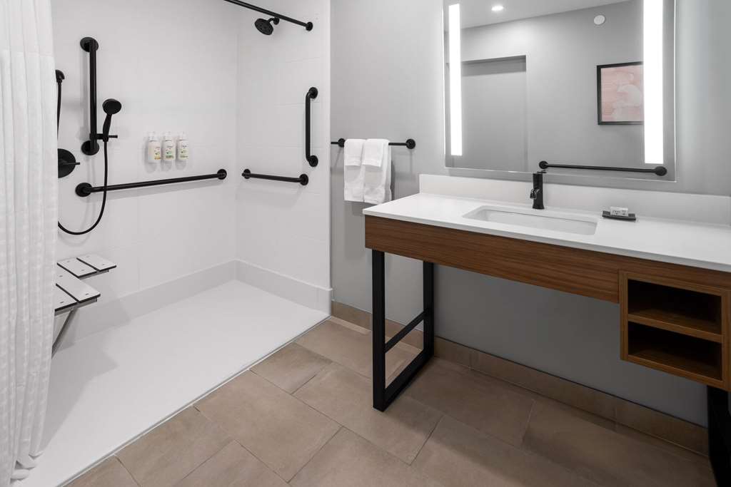 Hawthorn Extended Stay by Wyndham Williston Burlington - photo 17