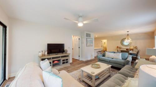 7805 Centre Court - photo 10