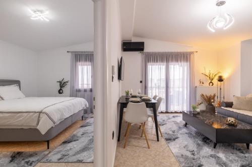 Luxury Central Apartment 2 — 4-Star Luxury Hotel in Xanthi, Greece