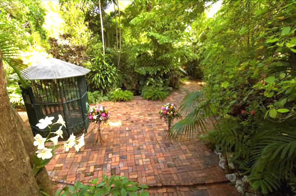 The Gardens Hotel - photo 65