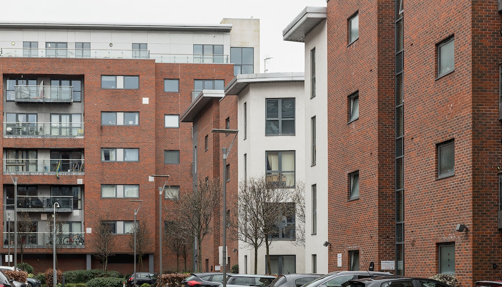 Sidemersey Livings 2BR Central step free ground floor nearby parking — 4-Star Luxury Hotel in Liverpool, United Kingdom