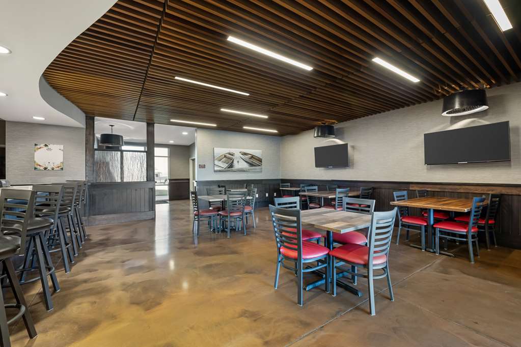 Best Western Plus Lakeview Hotel - photo 51
