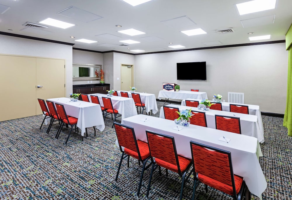 Hampton Inn & Suites Houston League City - photo 29