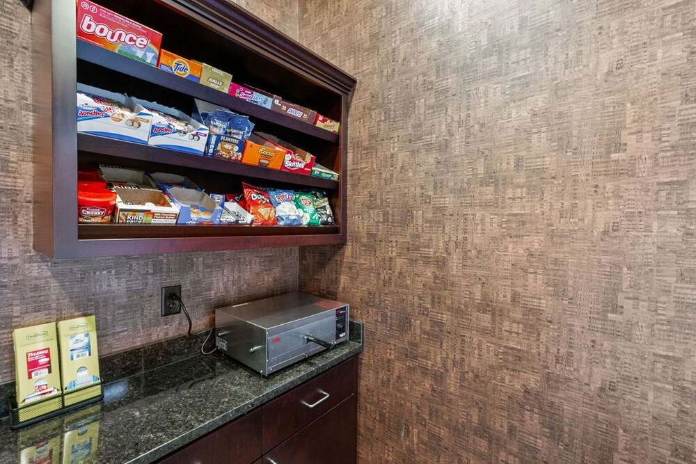 Cobblestone Hotel & Suites Mosinee - photo 83