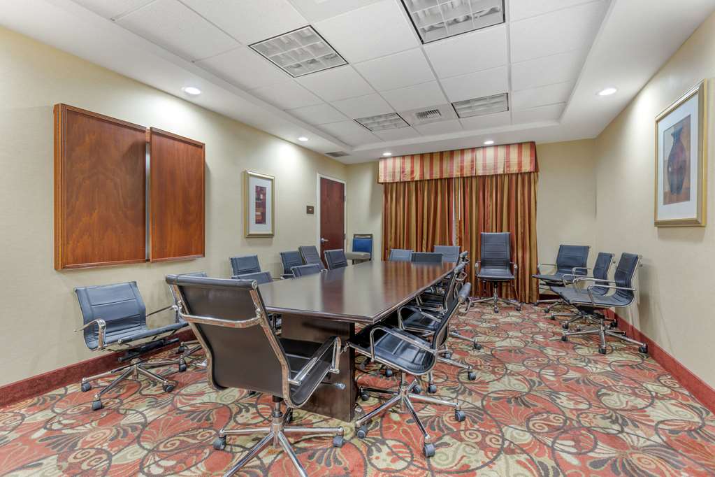 Comfort Suites Blythe - photo 35