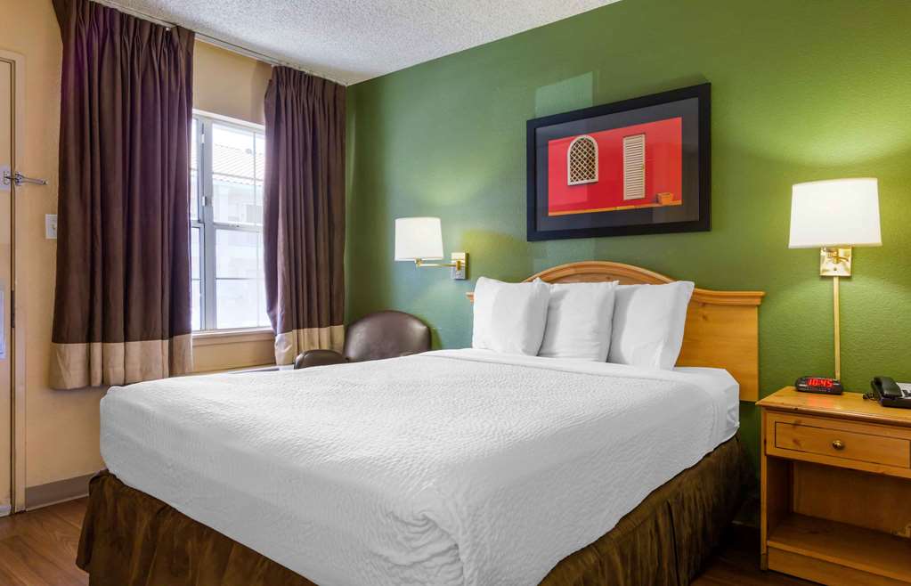 Extended Stay America Suites Phoenix Scottsdale Old Town - photo 7