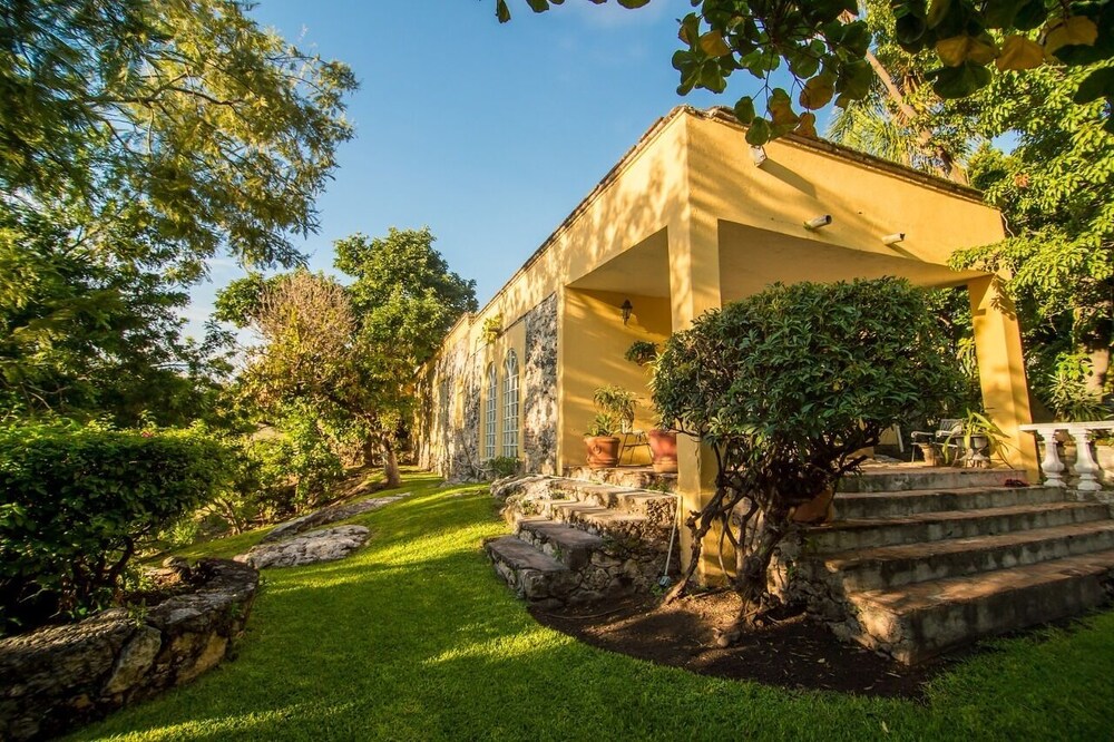 Quinta San Antonio Xochitepec Ideal for 16 Pax in Xochitepec, Mexico