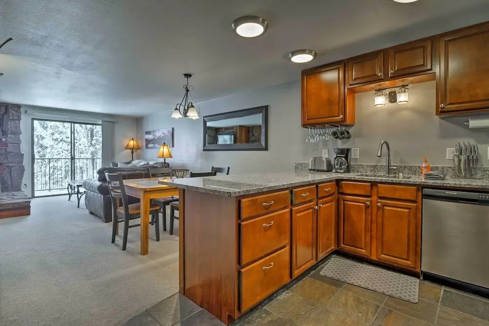 Winter Park Condo w Hot Tubs 4 Mi to Ski Resort - photo 8