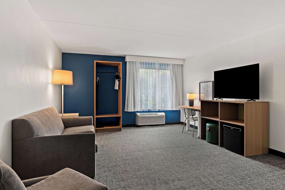 Inn At Chocolate Ave Surestay Collection By Bw - photo 30