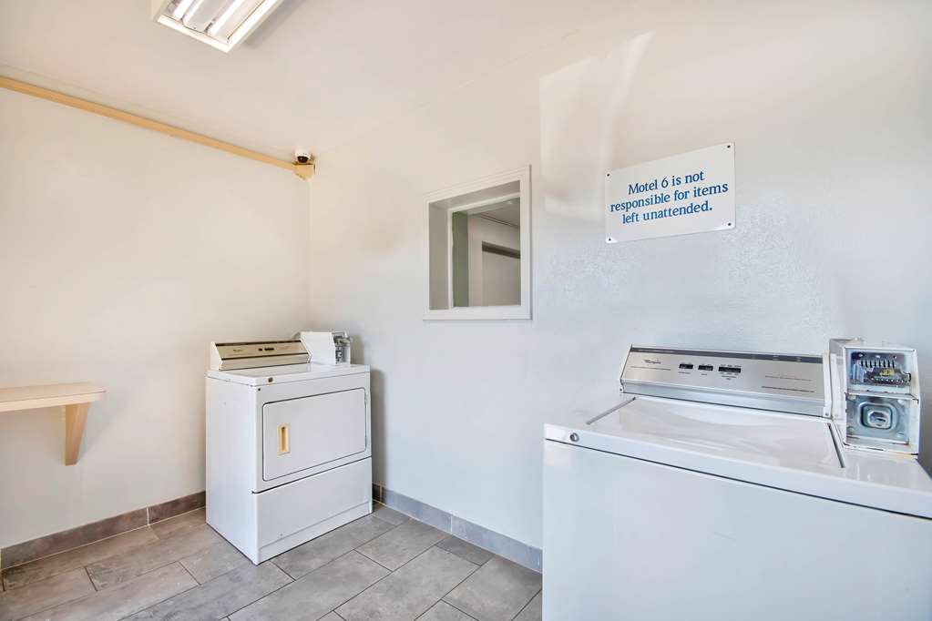 Motel 6 Russellville AR - photo 24