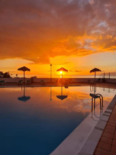 Warm cozy and comfortable - last minute hotel in Adeje