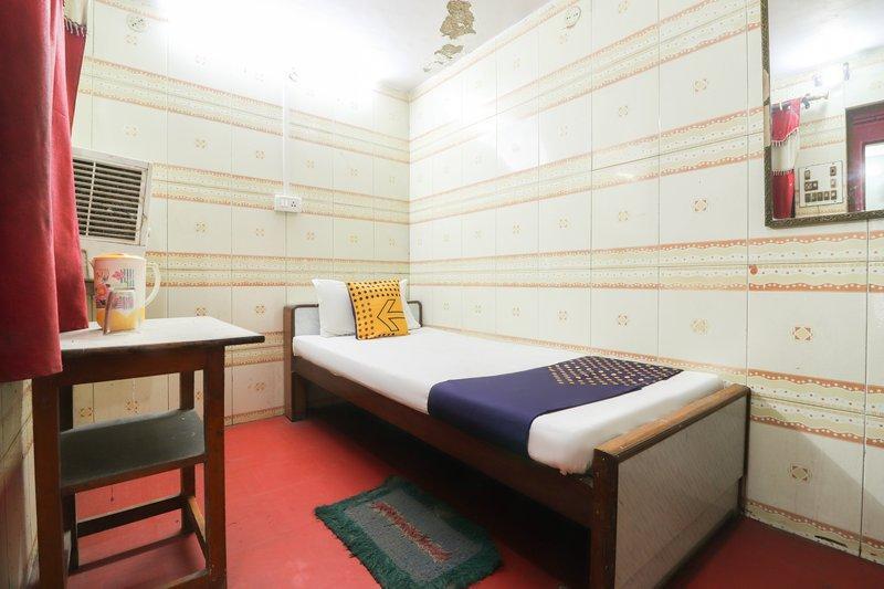 Spot On 63965 Hotel Zeal — hotel near Kanpur Airport