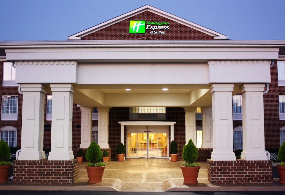 Holiday Inn Express Hotel & Suites Warrenton by IHG - photo 46
