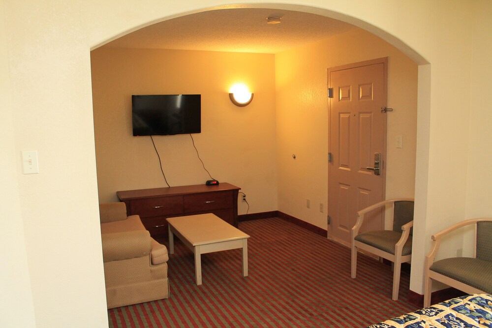 Best Way Inn & Suites - photo 7