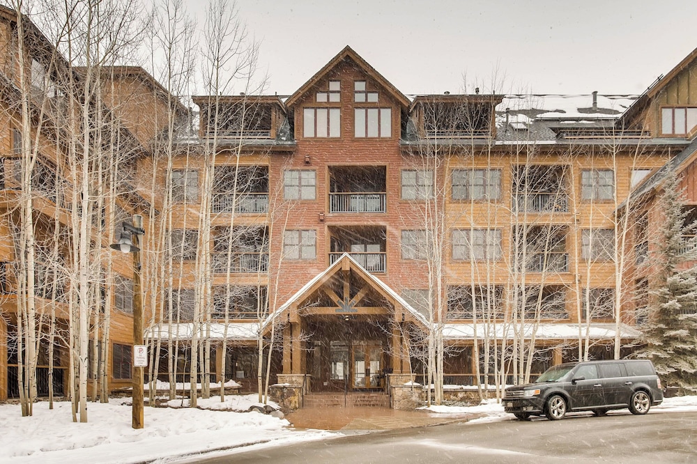 The Springs Condominiums by Vail Resorts — 4-Star Luxury Hotel in Keystone, United States