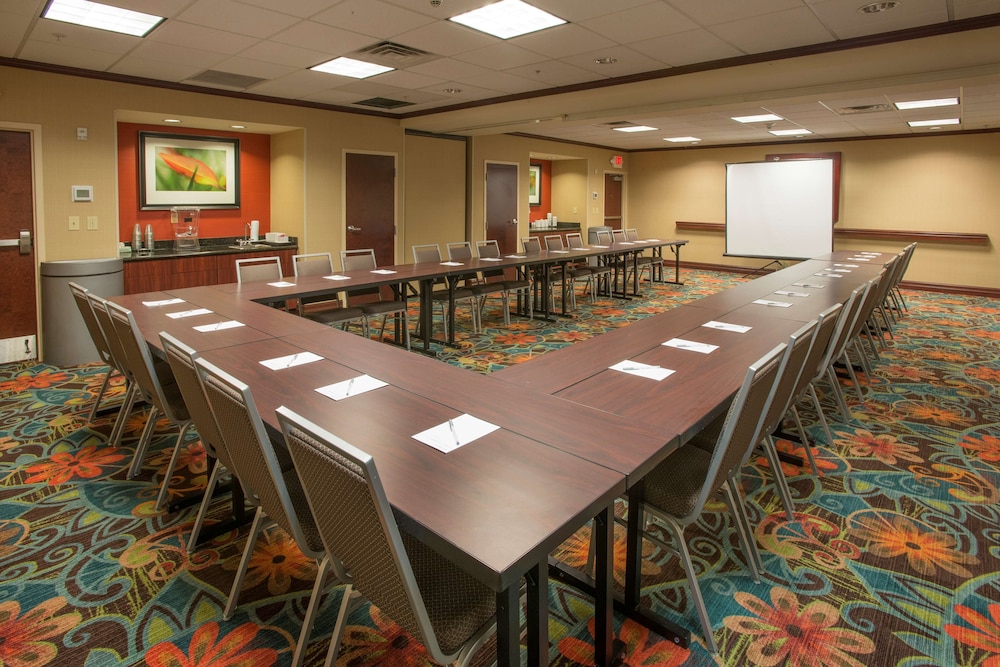 Hampton Inn & Suites Cincinnati Union Center - photo 51