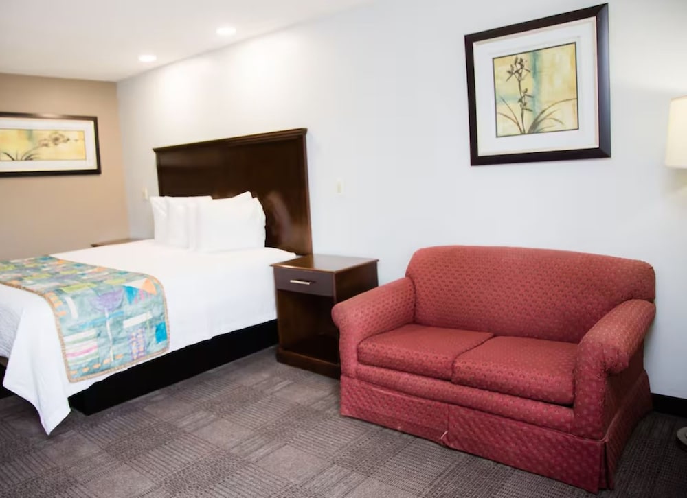 Baymont by Wyndham Fort Walton Beach Mary Esther - photo 10