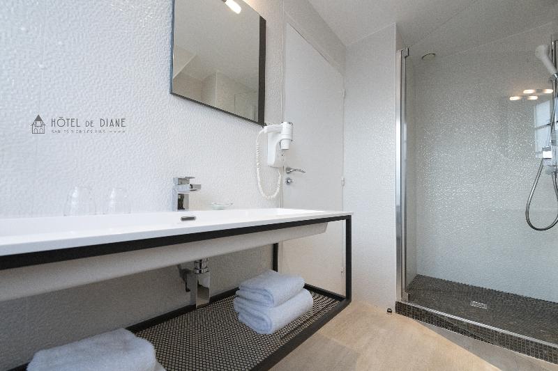 Hotel De Diane - carbon neutral hotel in Frehel