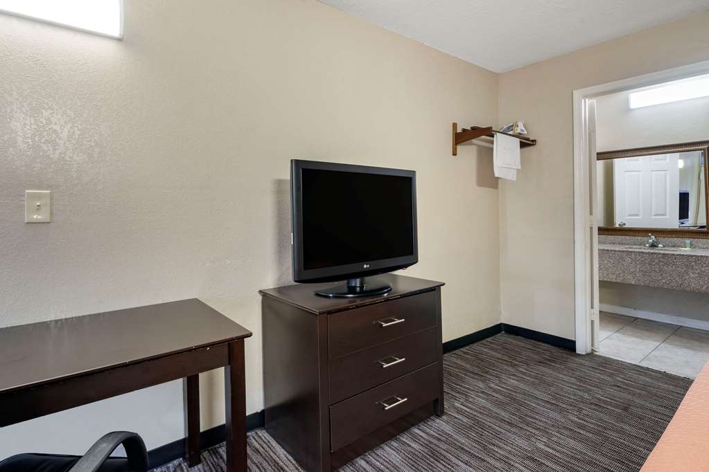 Rodeway Inn Clearwater Largo - photo 23