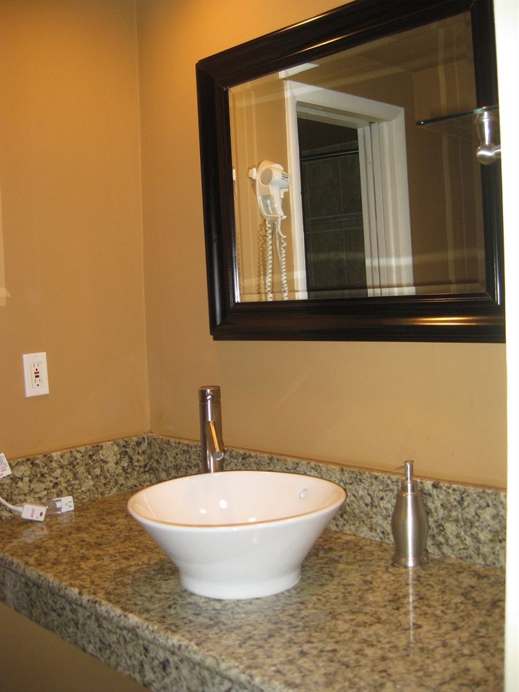 Hollywood Beach Golf Resort - photo 8
