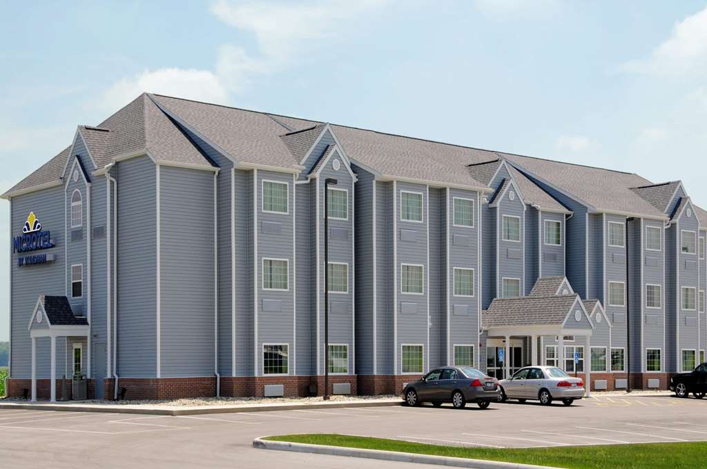 Microtel Inn & Suites by Wyndham Delphos - photo 2